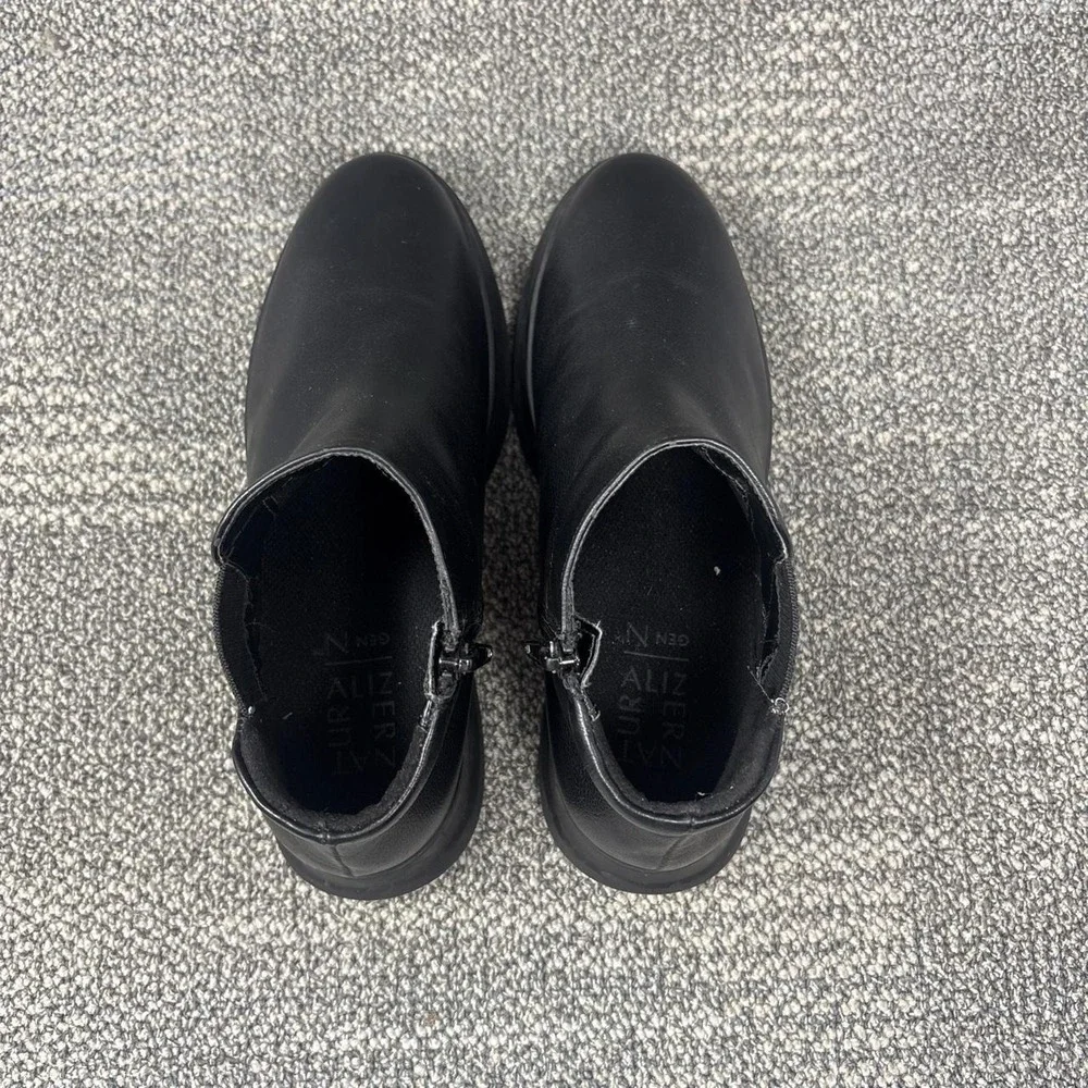 Naturalizer Black Leather Chelsea Ankle Boots Comfort Wedge Zip booties Womens 8
